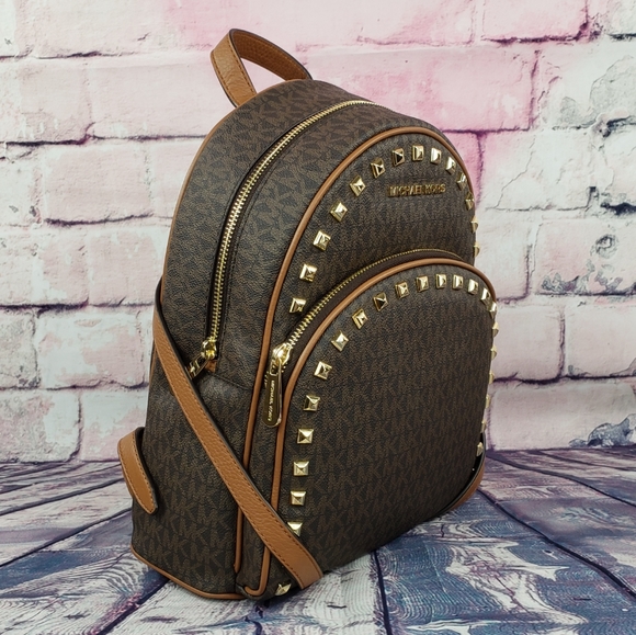 ⚠️LAST 1⚠Michael Kors Abbey MD Stud Backpack Brown - Picture 2 of 7